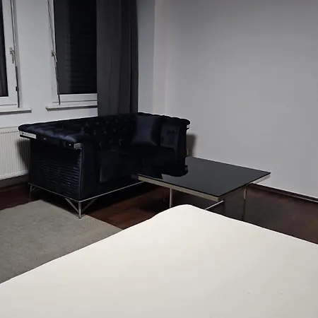 2 Schlafzimmer Am Kaiserlei Apartment