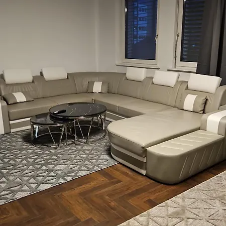 2 Schlafzimmer Am Kaiserlei Apartment *